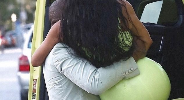 I jep gruas një milion dollarë për ta falënderuar!