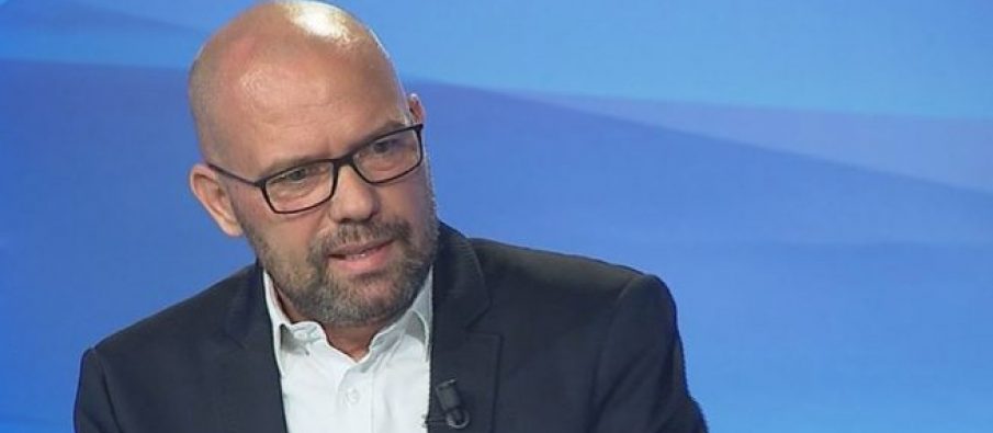 Ironia e Manjanit: Kjo është Siguria Kombëtare sot! E rilindur madje