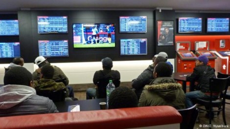 Mbyllen bastet sportive dhe kazinotë, ministri Ahmetaj: Ja çfarë do të ndodhë me të papunët