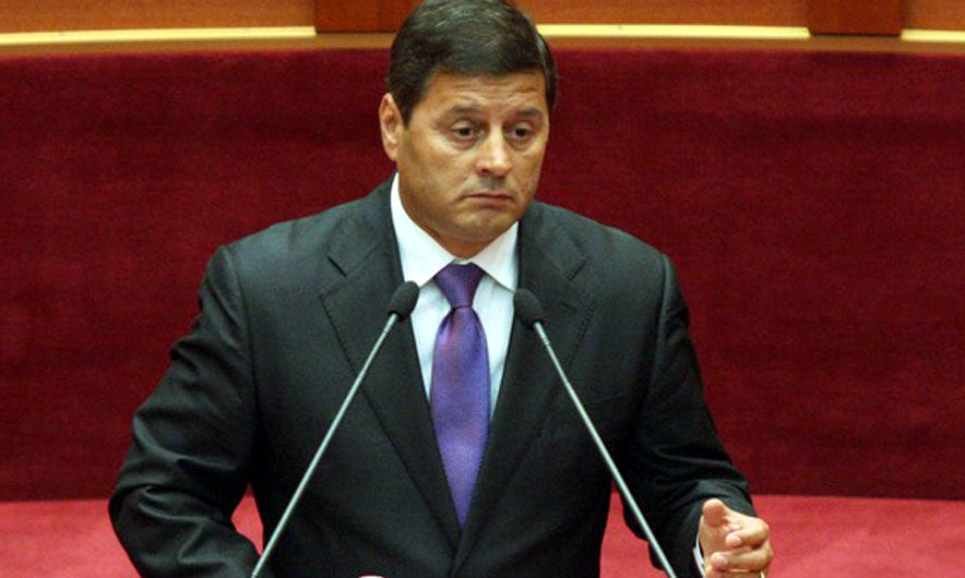 Pjerin Ndreu për arrestimin e dy ish-deputetëve socialistë: Sjellje skandaloze e policisë dhe prokurorisë!