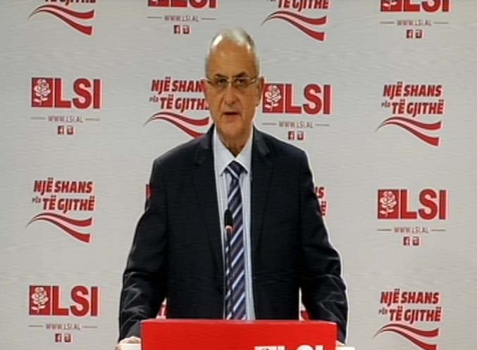 Vasili: Mos u dëshpëroni, idiotësia ka shërim; shkuljen