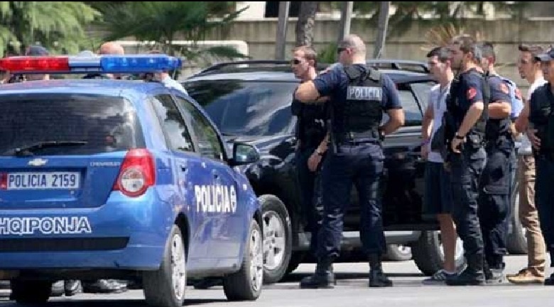 EMRI/ Cili është 18-vjeçari i plagosur në Tiranë