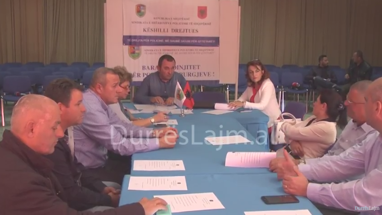 Durrës, mblidhet sindikata e policisë, parashtrohen problematikat e uniformave blu (VIDEO)