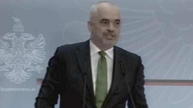 Rama: Asnjë komunikim me botën për të arrestuarit për terrorizëm