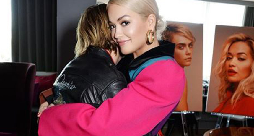 Thirrja e Rita Orës: Na ndihmoni t’i japim fund ngacmimeve në rrjete sociale