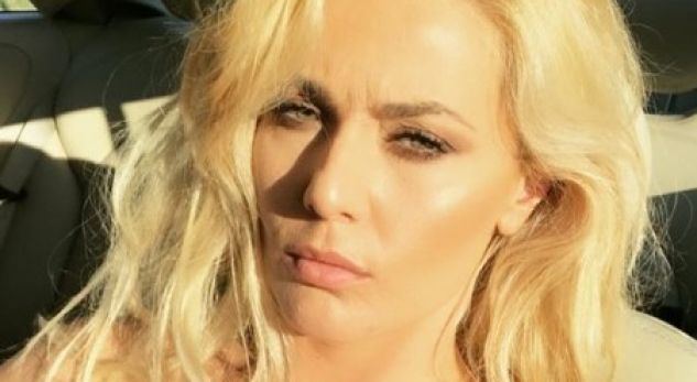 Olta Gixhari shfaqet vërtet tunduese (FOTO)