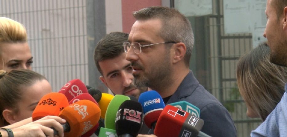Ç’paralajmëron Saimir Tahiri: Prisni dy-tre ditë dhe do e dëgjoni