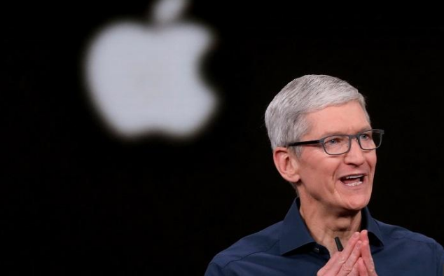 Shefi i Apple-t flet hapur: Krenar që jam gej, dhurata më e bukur që më dha Zoti