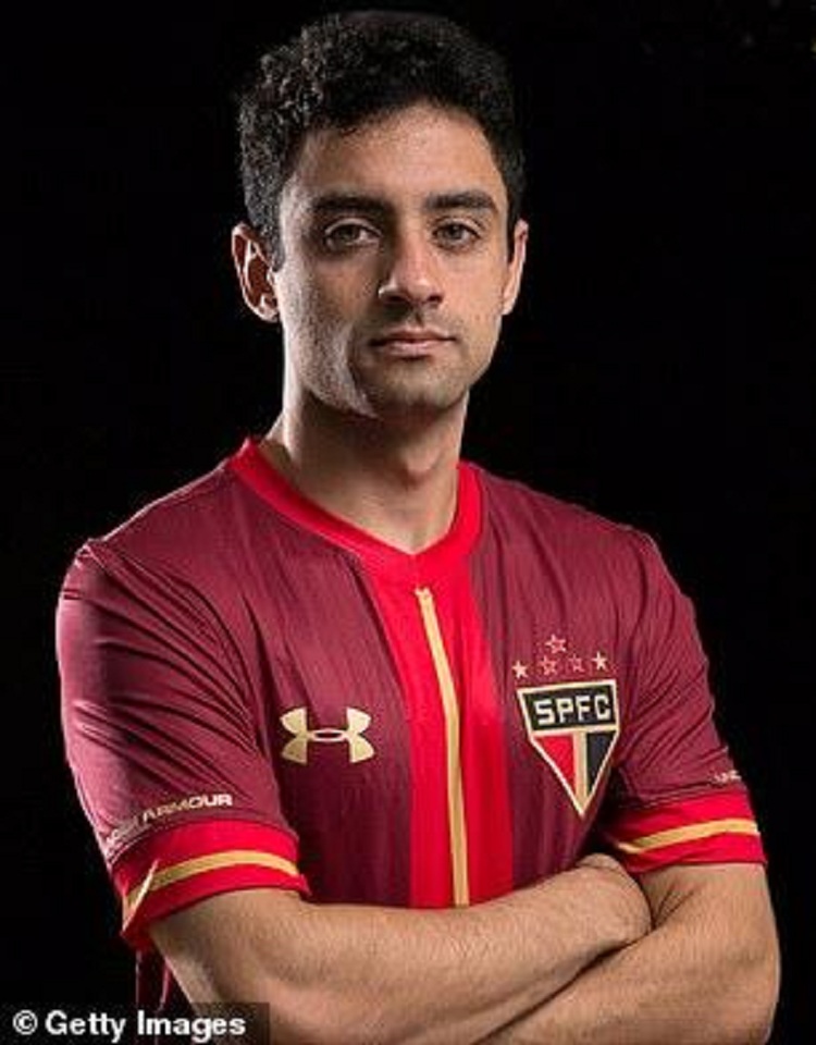 Tronditet futbolli, gjendet i masakruar futbollisti brazilian