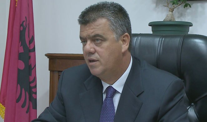 Mbrëmja e veçantë e Lefter Kokës mes kolegëve të dikurshëm… jo politikanë (FOTO)