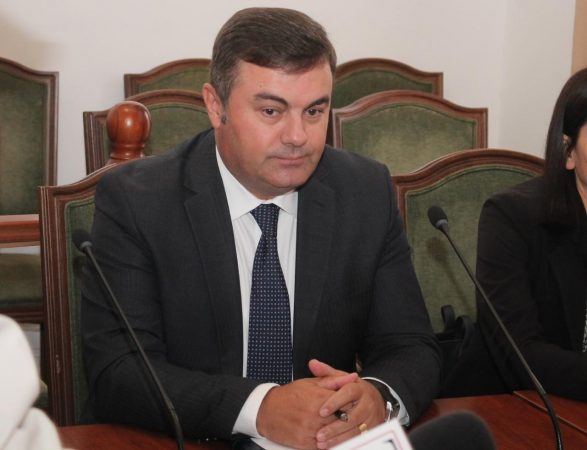 Bendo mesazh punonjësve të SHISH