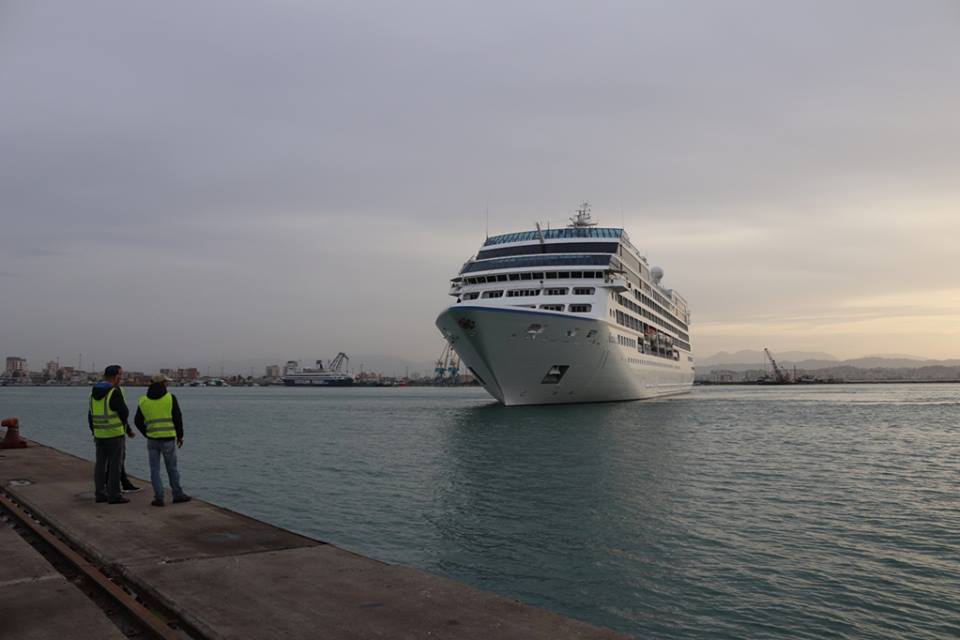 Kroçera “Nautica” me 699 turistë, e fundit për këtë sezon në Durrës (FOTO)