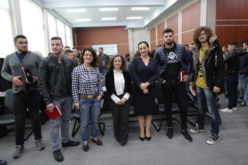 Prezantohet në universitetin e Durrësit platforma Super Generation