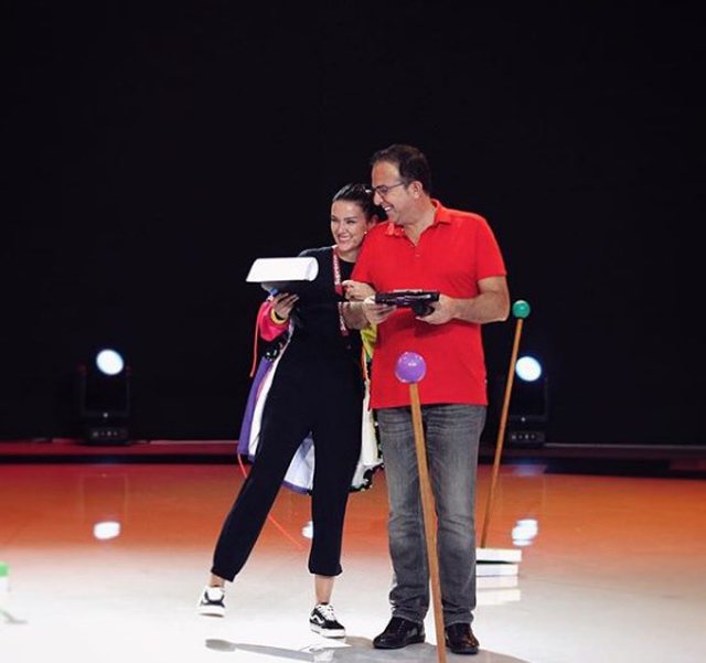 Pak përpara se të prezantojë Këngën Magjike, Klaudia Pepa ka dy fjalë për të thënë