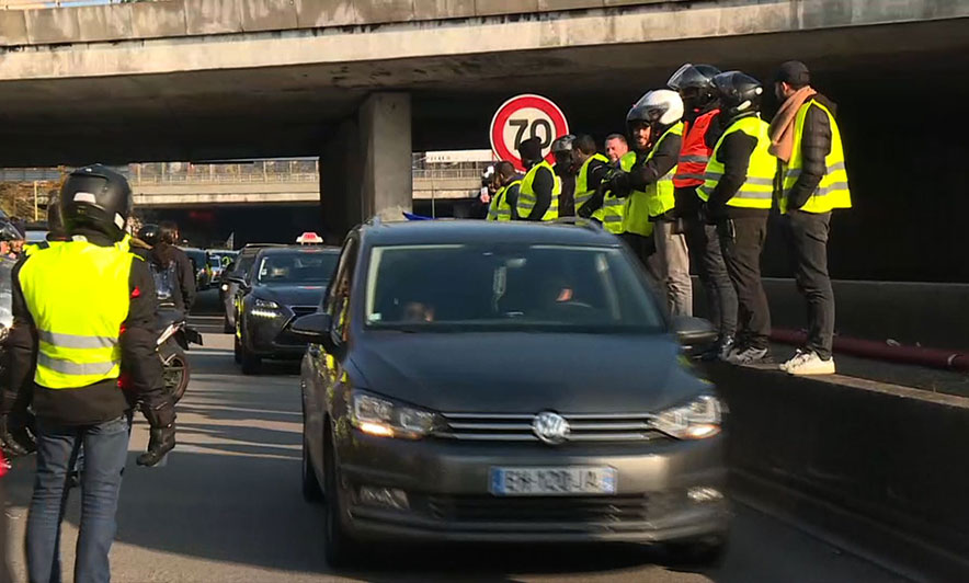 Protestat për karburantin në Francë, humb jetën një demonstruese