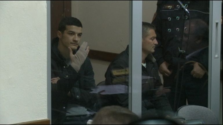 I thyen gishtat 18-vjeçarit, ish-ministri: Arrestoni policët