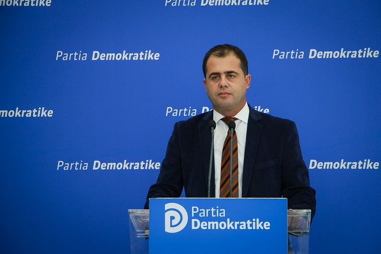 Bylykbashi: Dako të arrestohet pa vonesë. Po u jep bandave tendera dhe leje ndërtimi