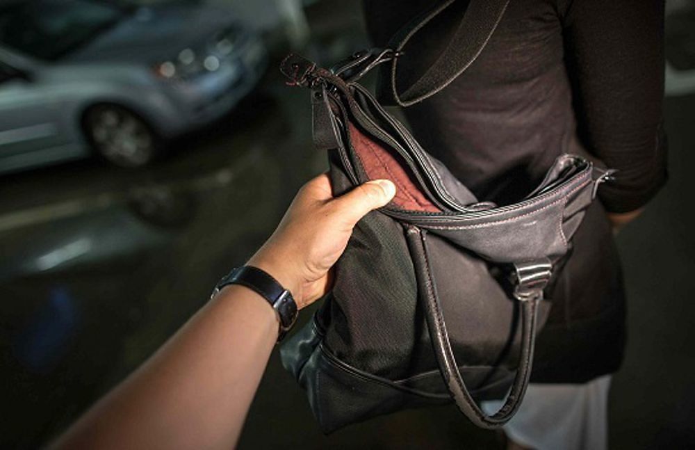 Dy raste vjedhje çantash në Durrës, objektivi i hajdutëve janë…