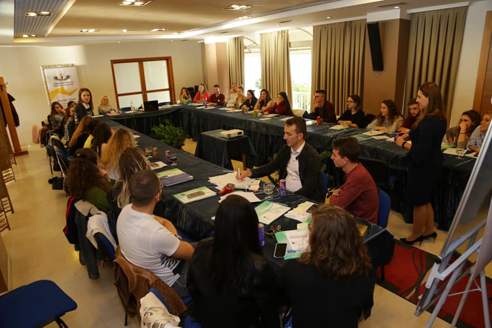 &#8220;Lider me Integritet&#8221; në UAMD, studentët trajnohen për t&#8217;i thënë &#8220;JO&#8221; korrupsionit (FOTO)