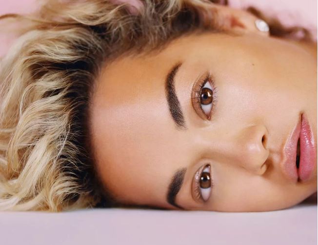 Rita krenare që është nga Kosova: Në shtëpi flas shqip, me rëndësi të ruajmë gjuhën