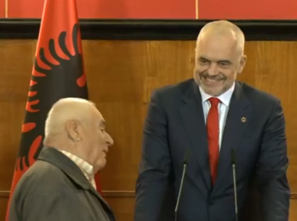 “Lart e më lart”, Rama-qytetarit: Më shumë se 198 cm ku të shkoj