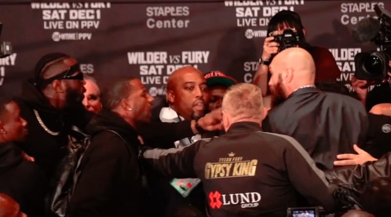 VIDEO/ Sherr në konferencën për shtyp, Fjuri dhe Uaillder e nisin duelin jashtë ringut