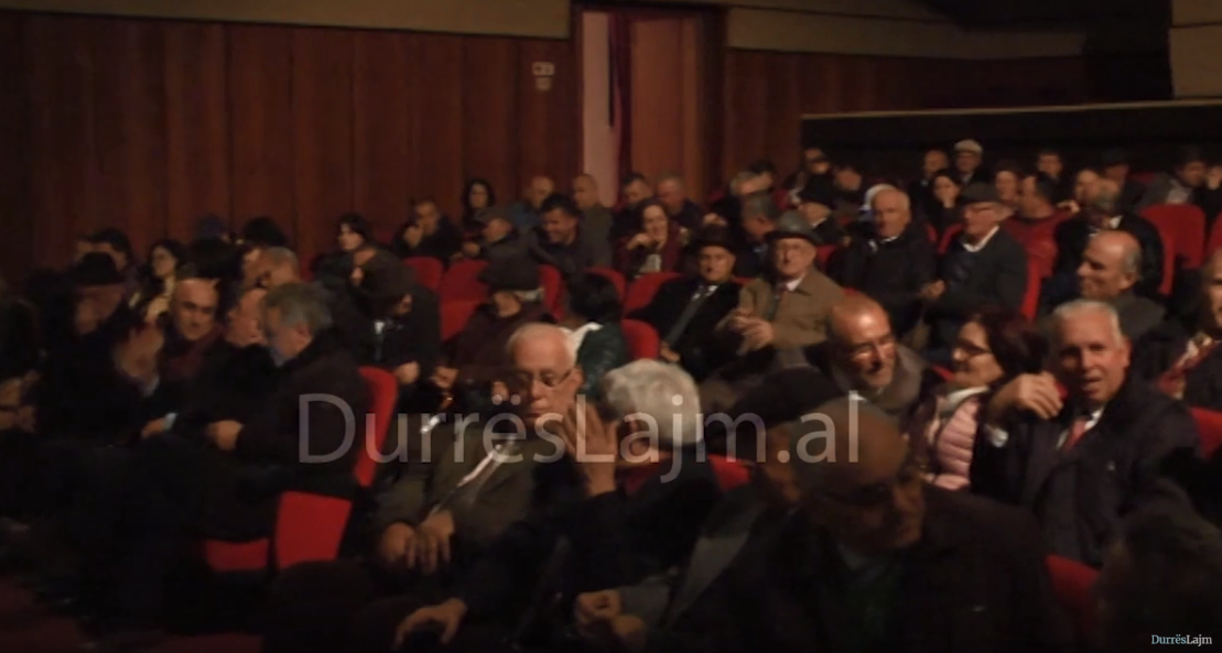 Durrës, shoqata &#8220;Tomorri&#8221; aktivitet për luftëtarin dhe aktivistin Mane Nishova (VIDEO)