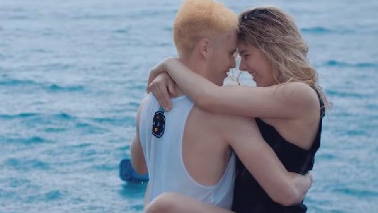 “Më doli gjuha mbrapa”, Arilena Ara flet për skenat intime në klipin e ri