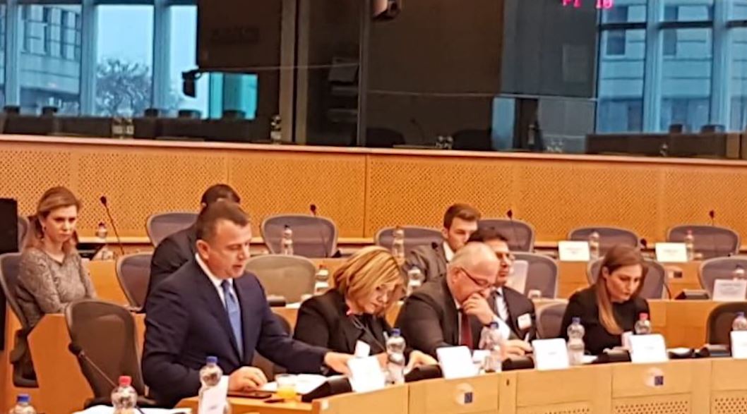 Balla në PE: Mos kini frikë nga bashkëpunimi mes shqiptarëve