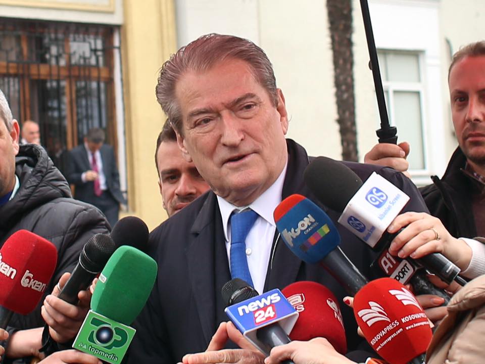 Arrestimi i baxhanakut të deputetit të PS,  Berisha: Soji i organizatës kriminale të Rilindjes