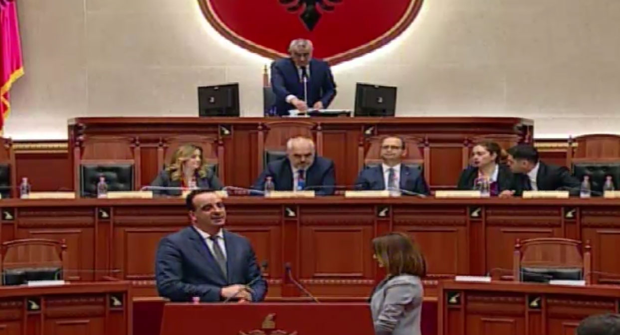 Kuvendi miraton dy të zgjedhurit e PS-së për KQZ