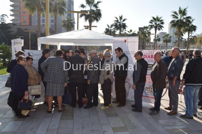 Dita Botërore e Diabetit/ Mjekët në Durrës zhvillojnë aktivitet sensibilizues (VIDEO)