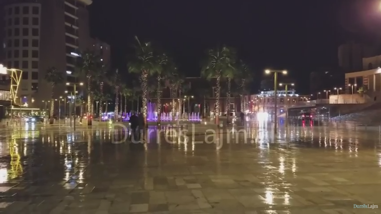 Durrësi nis të stoliset për festat, por asgjë e re… (VIDEO)