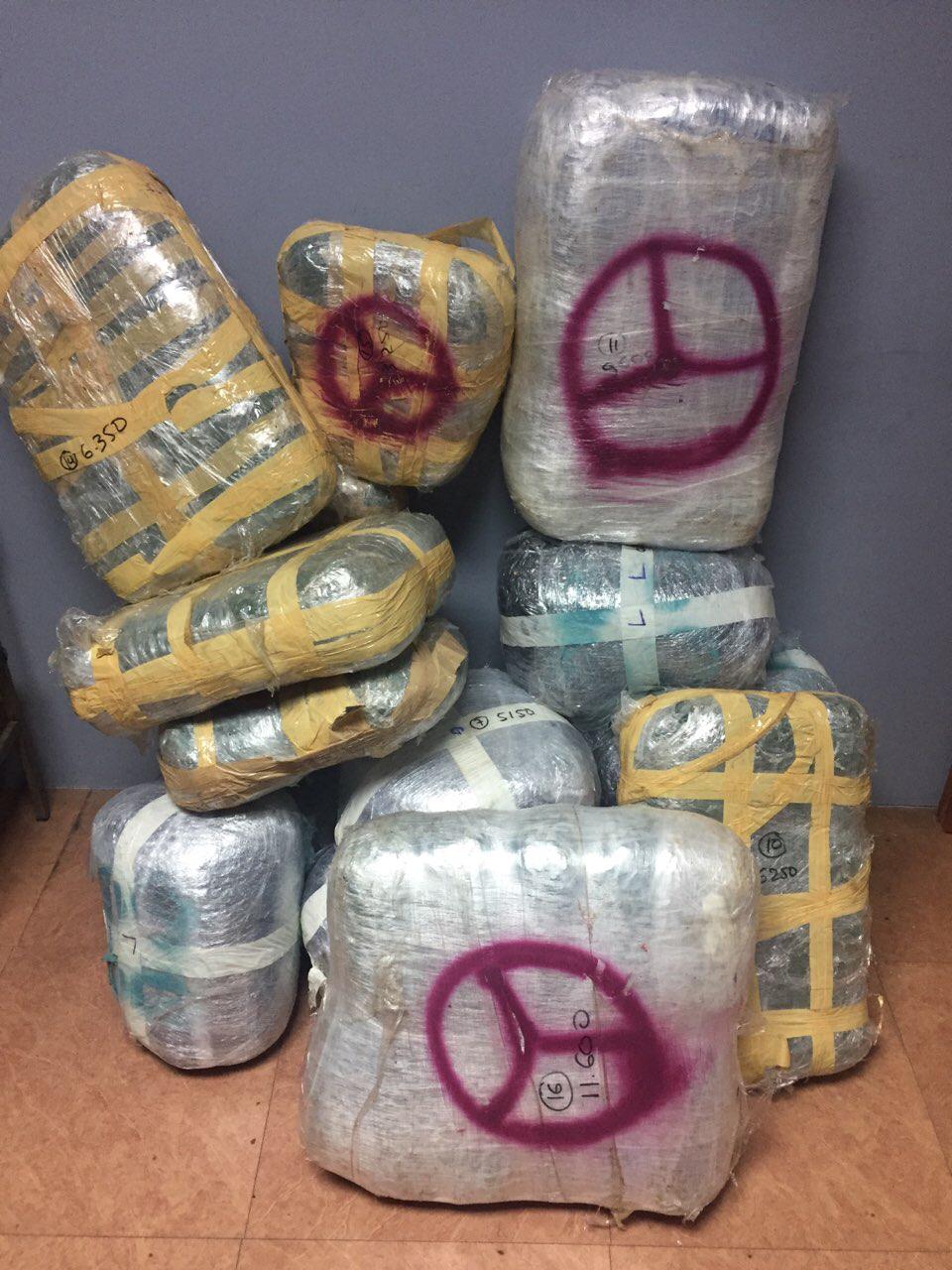 Kapen 97 kg marijuanë në autobusin Sarandë-Athinë, prangoset shoferi shqiptar