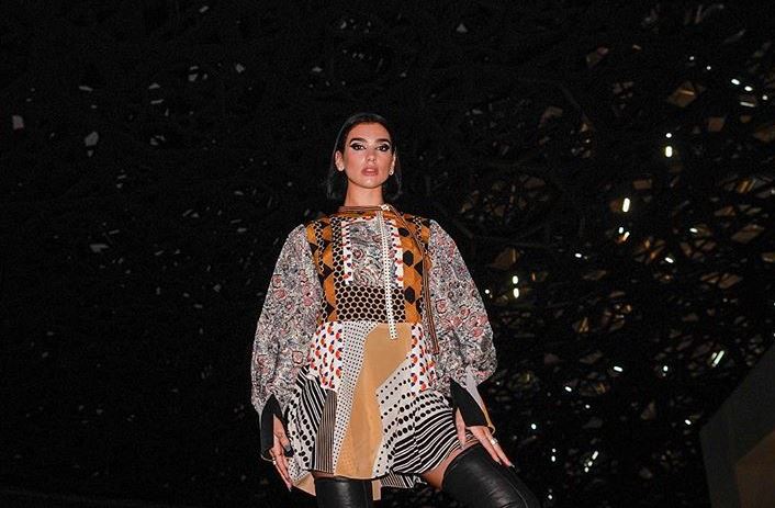 Anulohet koncerti i Dua Lipës në muzeun e Luvrit