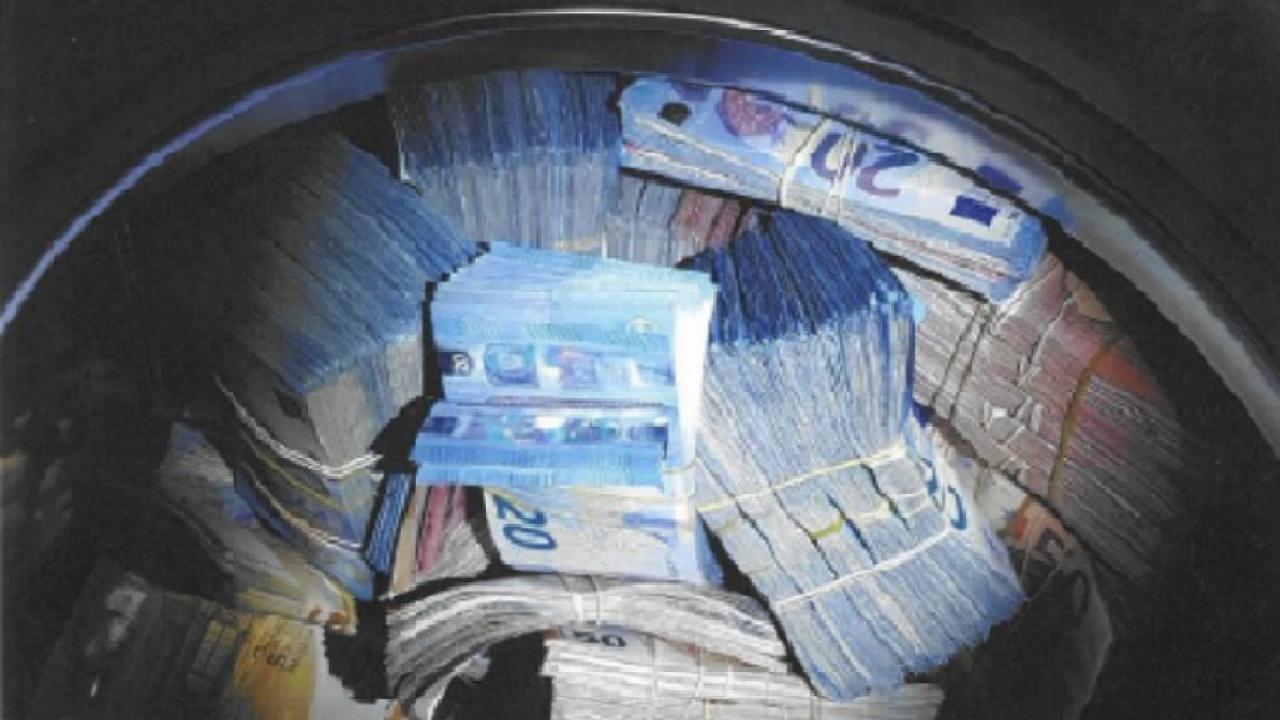 Policia gjen 350 mijë euro në një lavatriçe