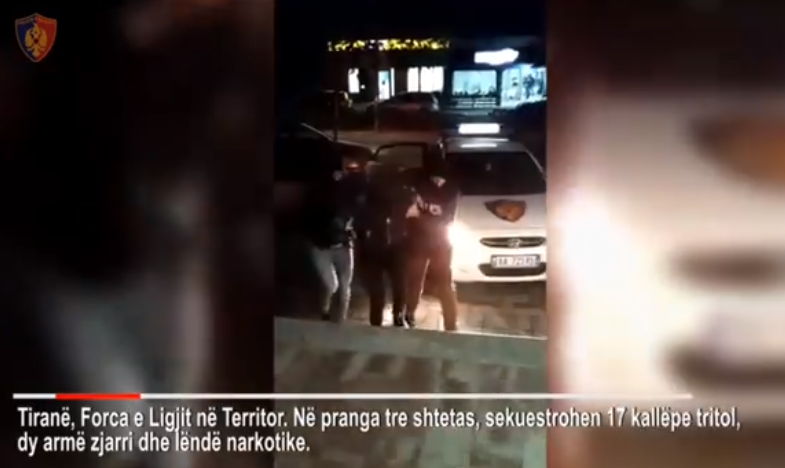 Vazhdon ndëshkimi i të fortëve, pranga 3 personave me tritol, armë dhe drogë (VIDEO)