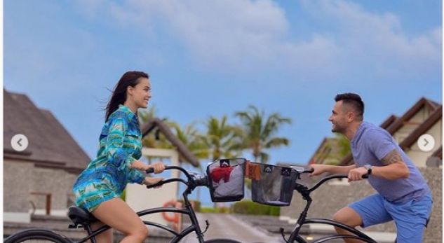 Xhensila urim plot ndjenjë për Besin: Çfarë jam pa ty? (FOTO)