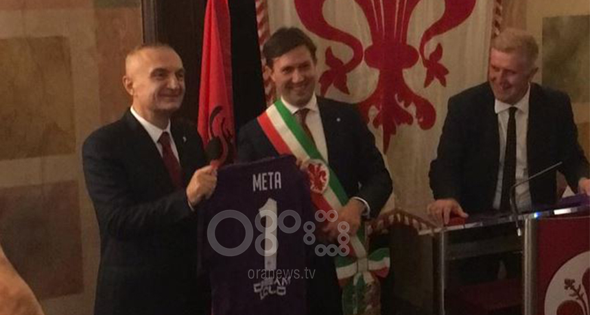 “Meta Njish” dhurata e veçantë që mori presidenti në Firence
