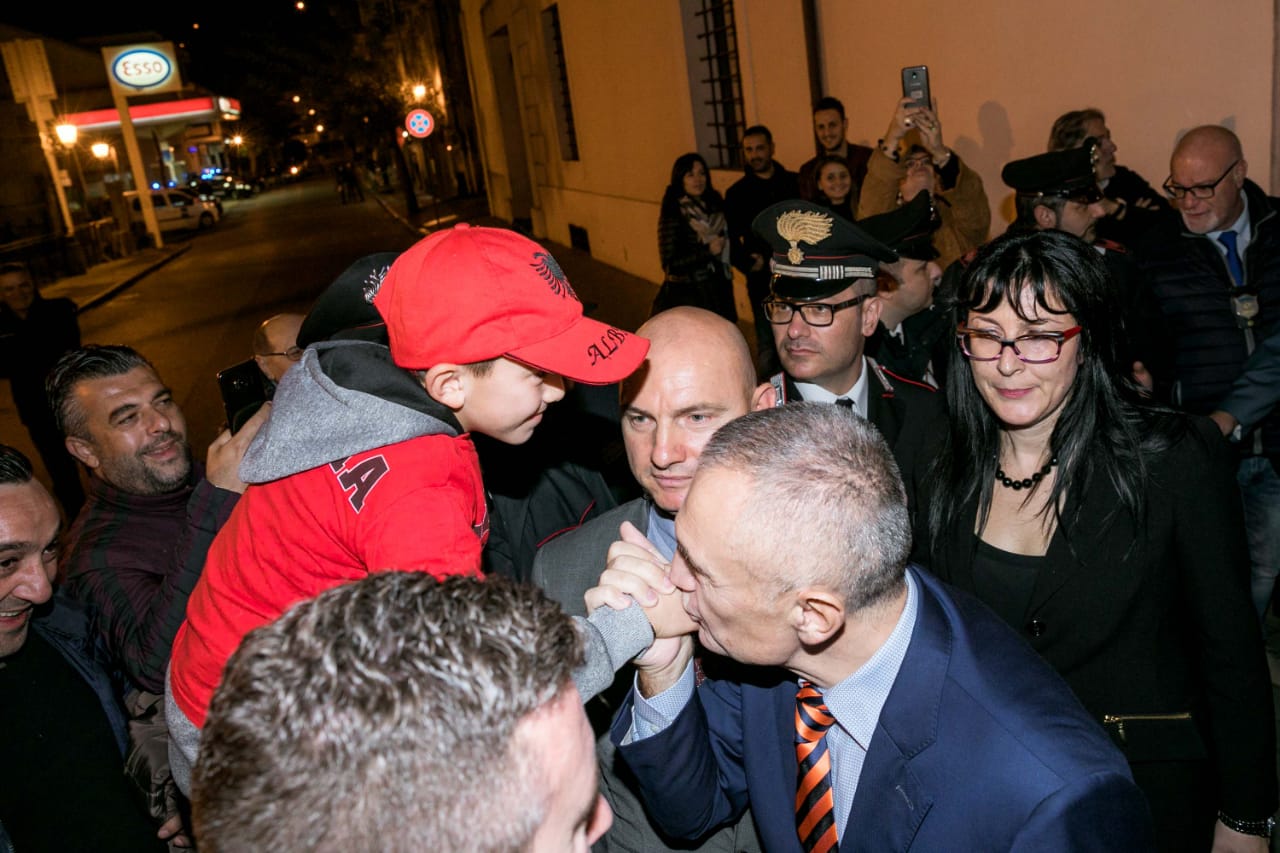 Meta në Kalabri, merr pjesë pjesë në meshën përkujtimore për Skënderbeun