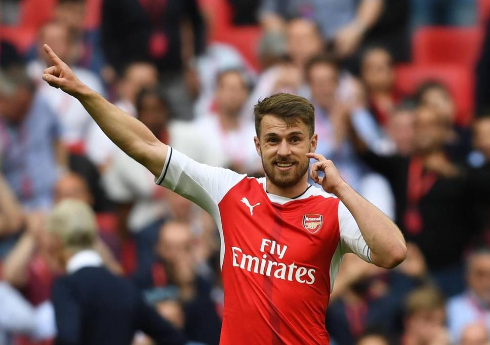 Juventusi hap konkret, i ofron pagë “faraonike” Aaron Ramsey-t