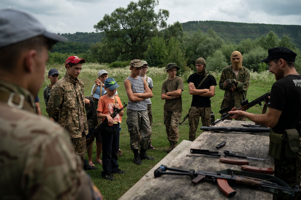 Kampi ku fëmijët të vrasin për atdheun