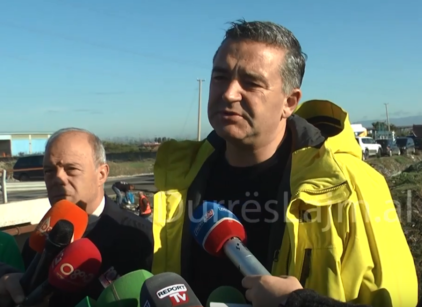 Ministri Klosi në Porto Romano: Prioritet, zgjidhja e problemit të ndotjes nga plehrat (VIDEO)