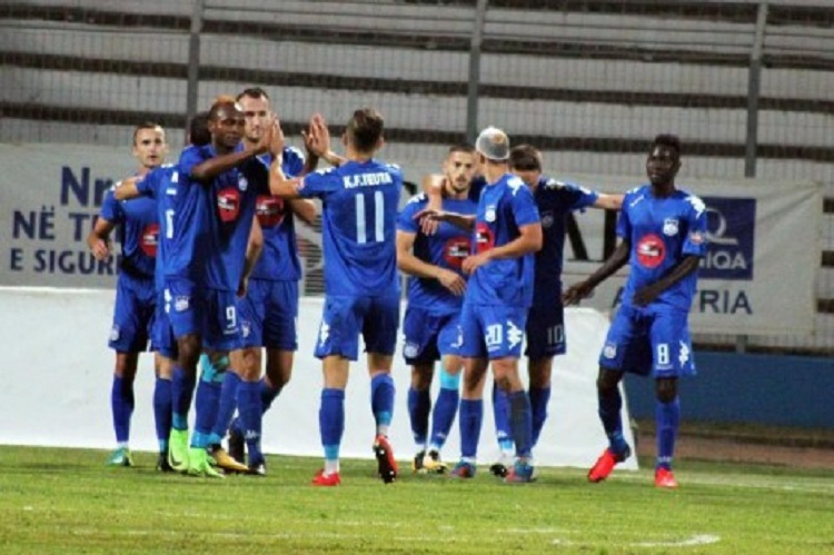 Kosovari i Teutës: I lumtur që jam në Durrës, ja ku ndryshon futbolli në Shqipëri