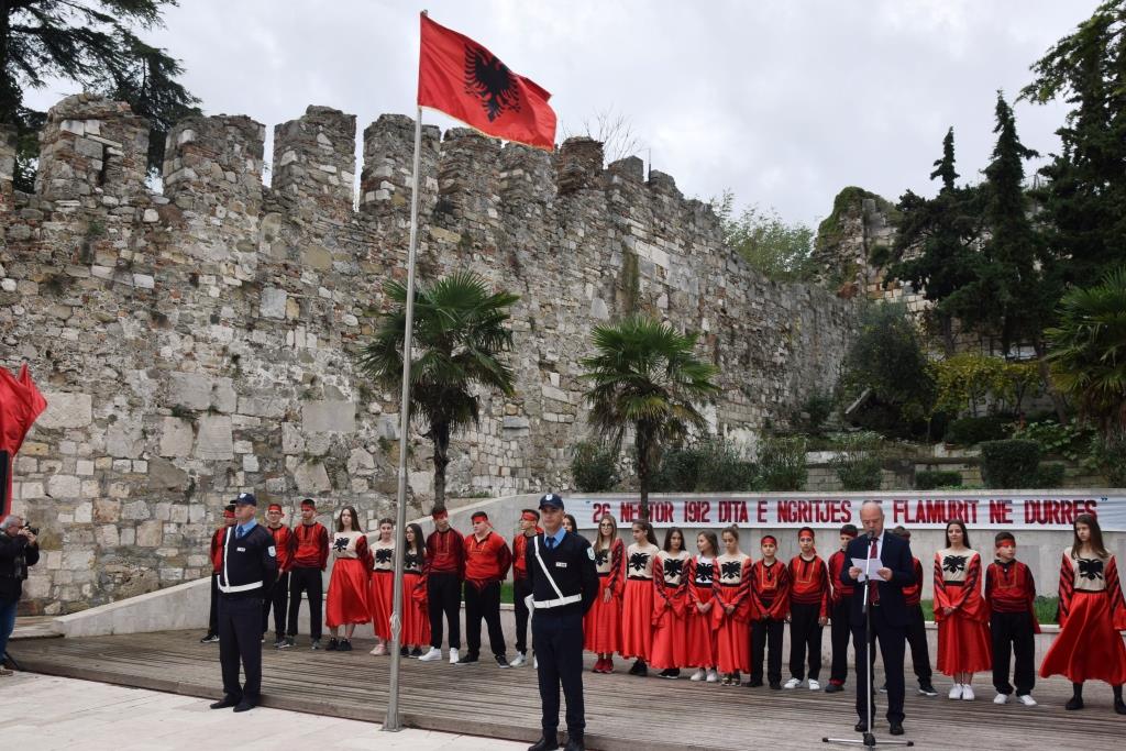 Habit diplomati: Pavarësia u shpall në 27 Nëntor në Durrës