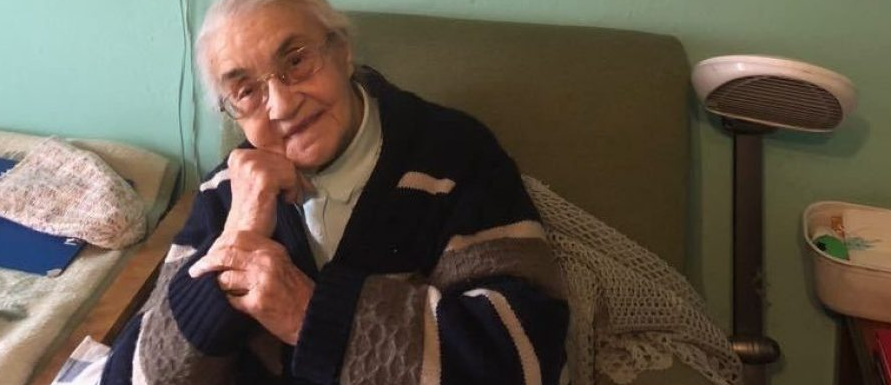 ARRSH urdhëroi të dilte nga shtëpia, Nexhmije Hoxha thirrje qeverisë: Mos veproni si fashistët