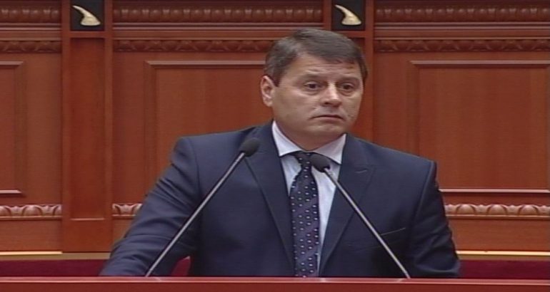 Ndreu-Berishës: Lë politikën nëse gjen gjë, jam i pastër në 5 breza