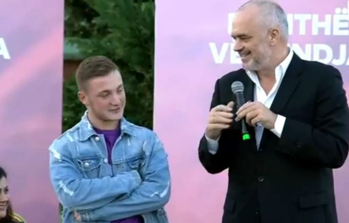 Rama ironi me deputetin demokrat të Durrësit: Ai do thoshte “thum gabim”