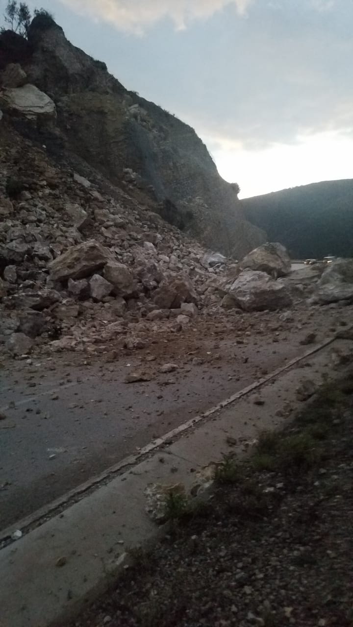 Rrëshqitje gurësh në Levan-Tepelenë, devijohet lëvizja