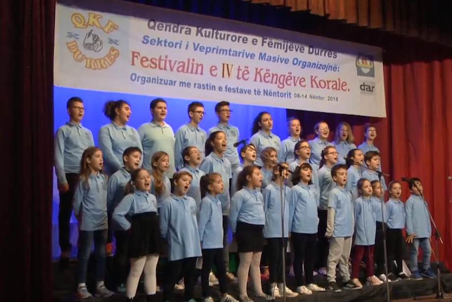 Nis &#8220;Festivali i 4-të i Këngëve Korale&#8221; në Durrës (VIDEO)